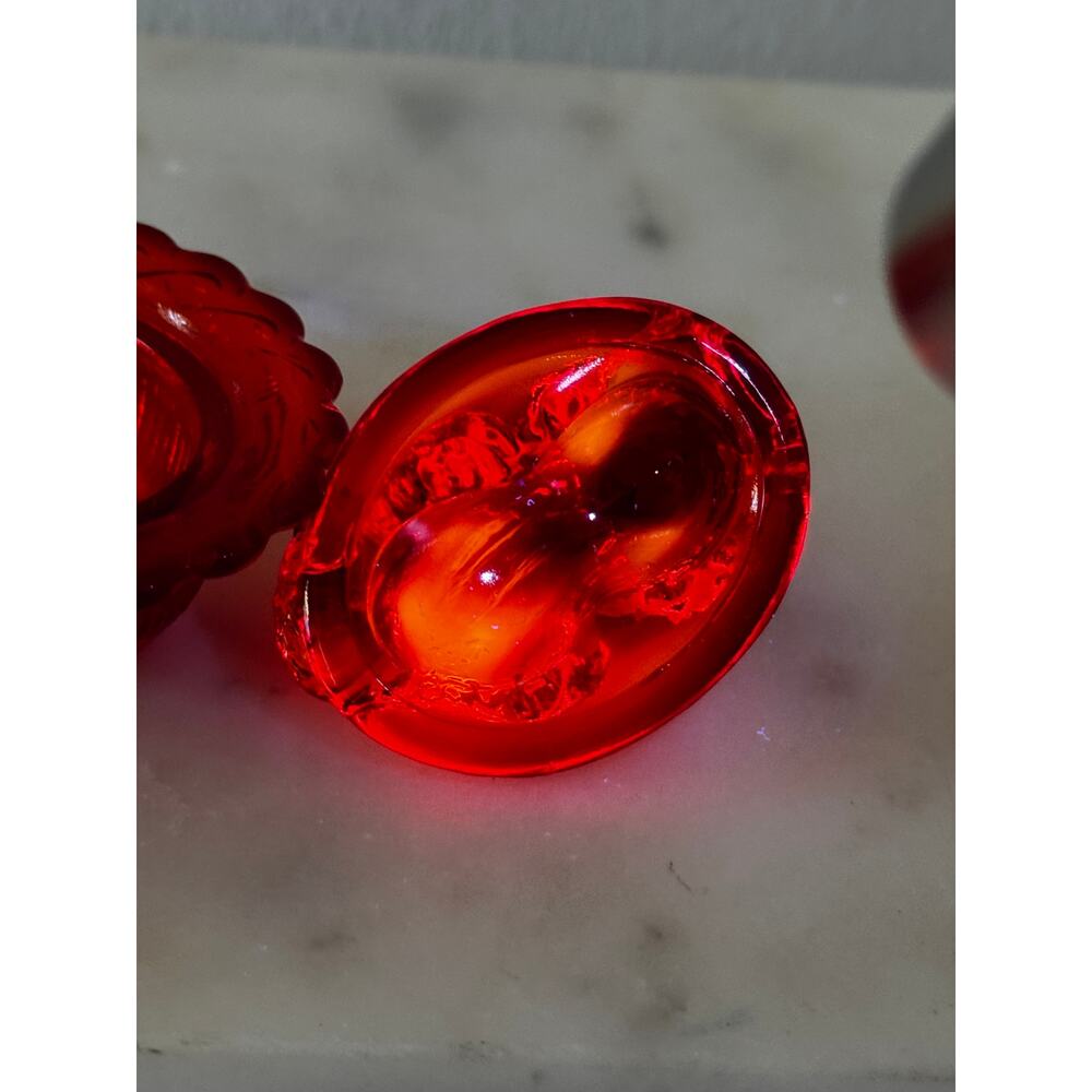 Mosser Glass Limited Edition Mini Cat on Nest - Picture 10 of 12